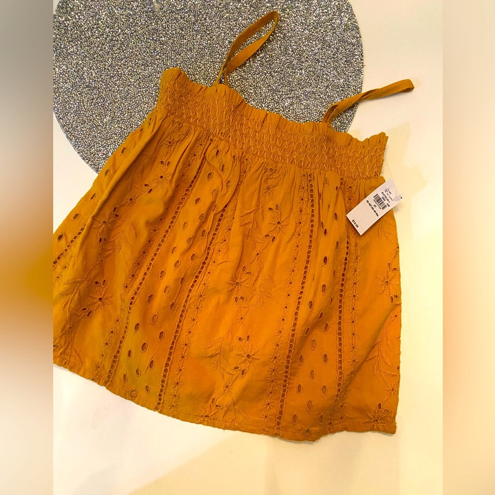 Old navy toddler top, just In time for summer!
